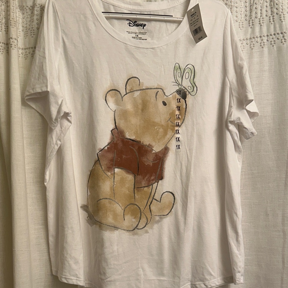 Disney White Winnie the Pooh Short Sleeve Tee